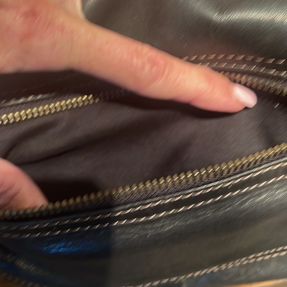 Fossil Black Smooth Leather Shoulder Bag EUC - Picture 5 of 14